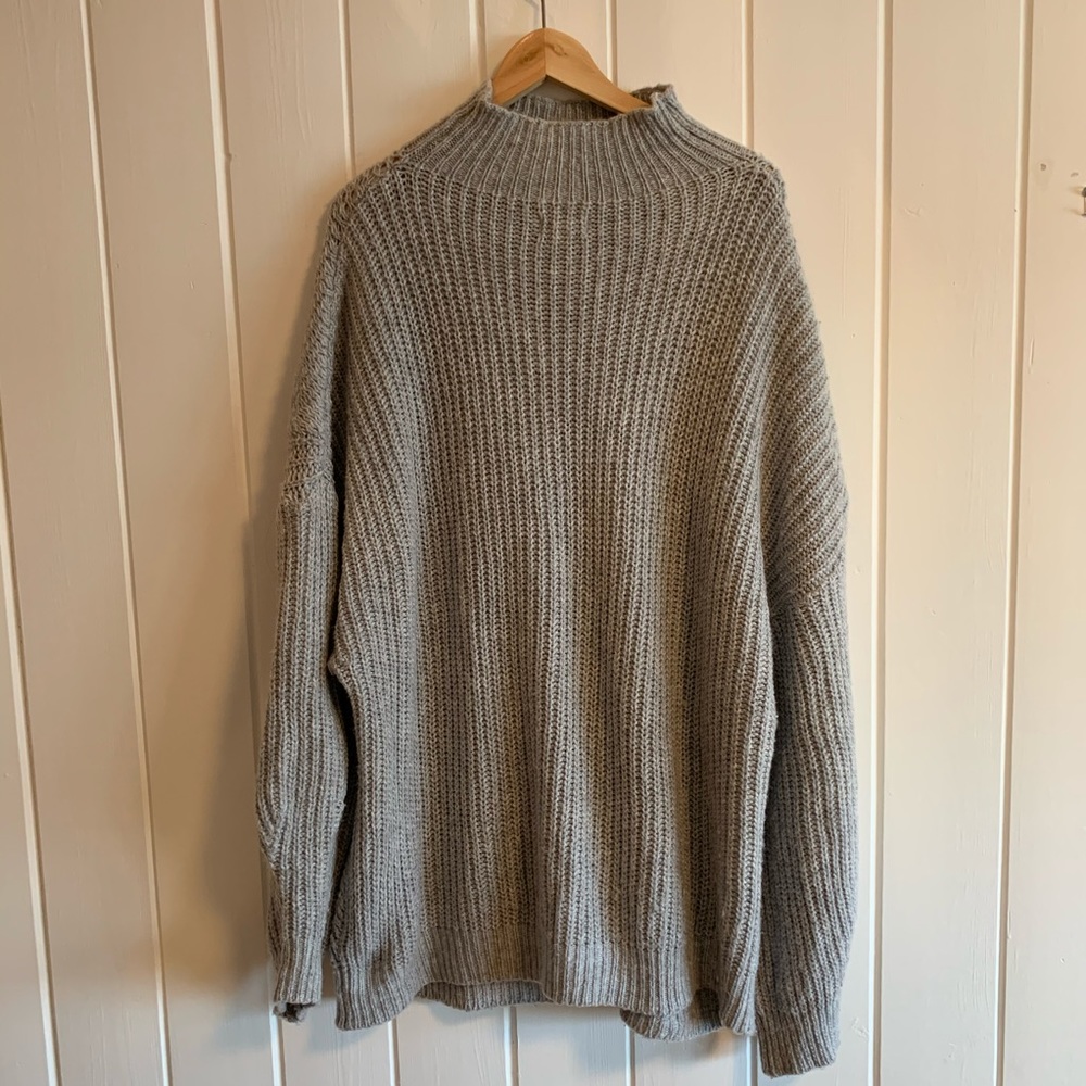 Oversized Weekday Sweater - Picture 3 of 4